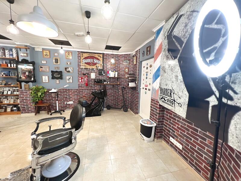 Handelsimmobilie zu verkaufen