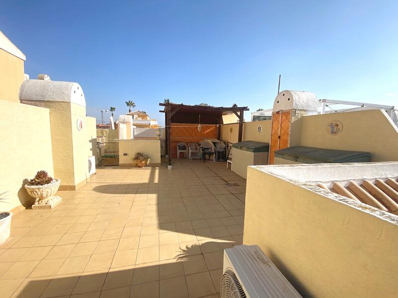 2 slaapkamer Villa Te koop 2 slaapkamer Villa Te koop