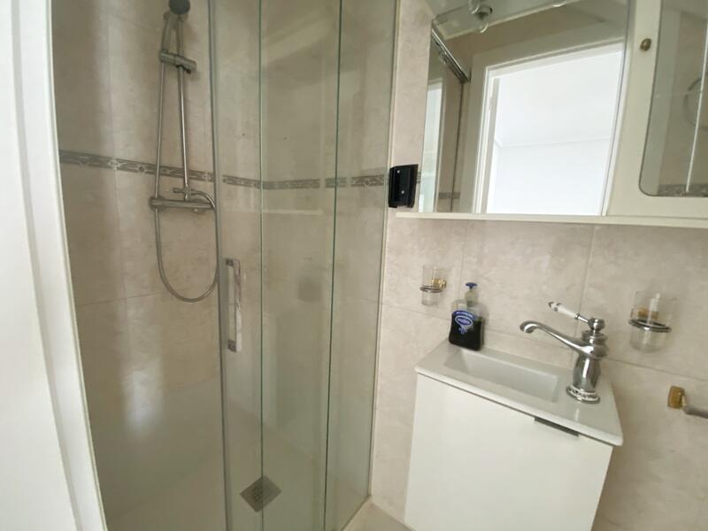 2 sovrum Radhus till salu