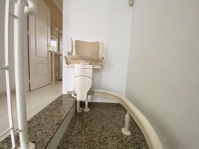 2 sovrum Radhus till salu