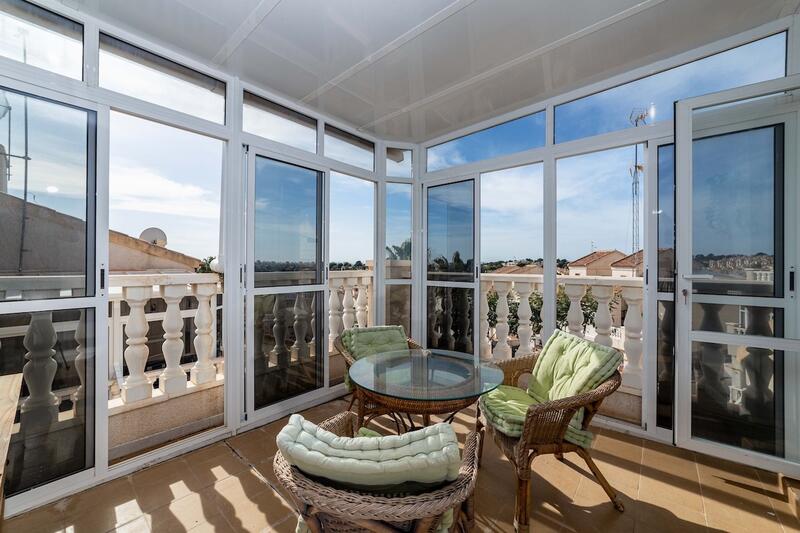 2 bedroom Townhouse for sale