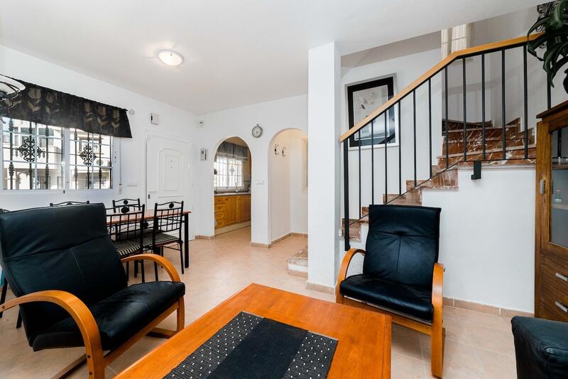 2 bedroom Townhouse for sale