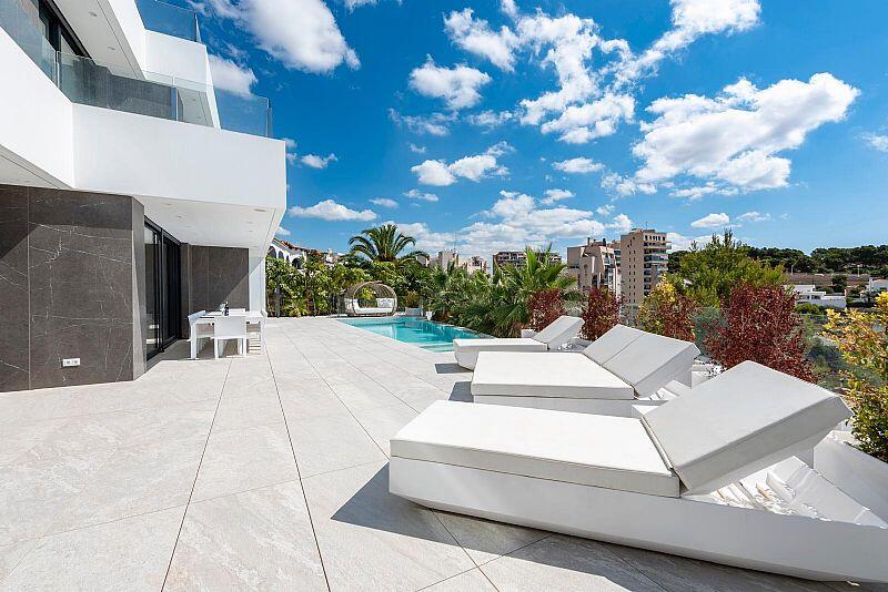 4 Schlafzimmer Villa zu verkaufen