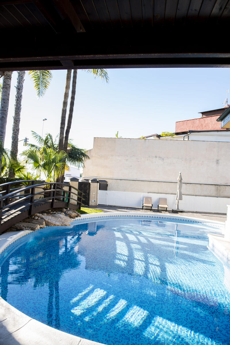 5 bedroom Villa for sale