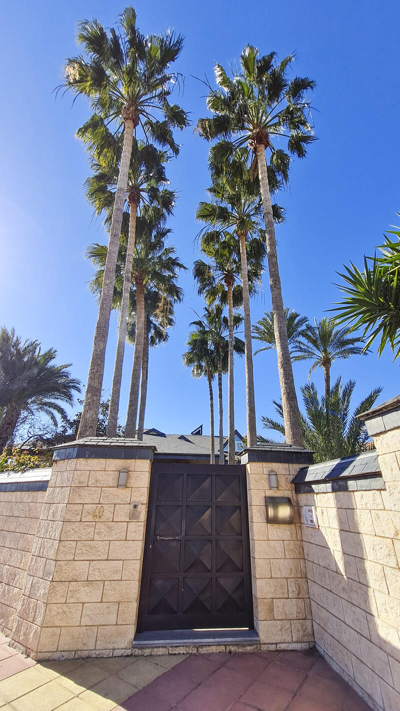 5 bedroom Villa for sale