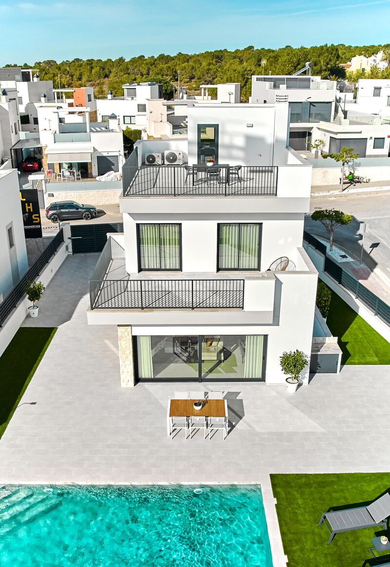 3 спальная комната вилла продается