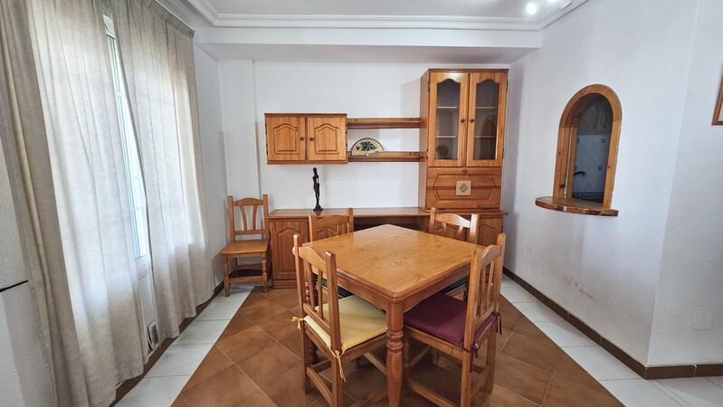 3 спальная комната городская тюрьма продается