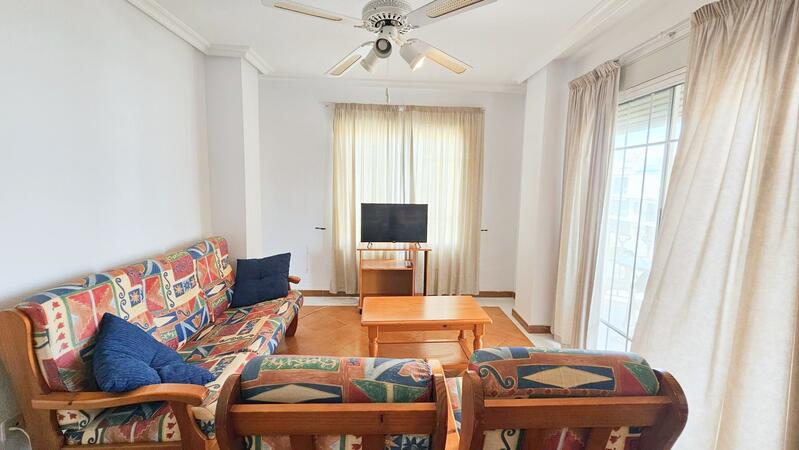 3 спальная комната городская тюрьма продается