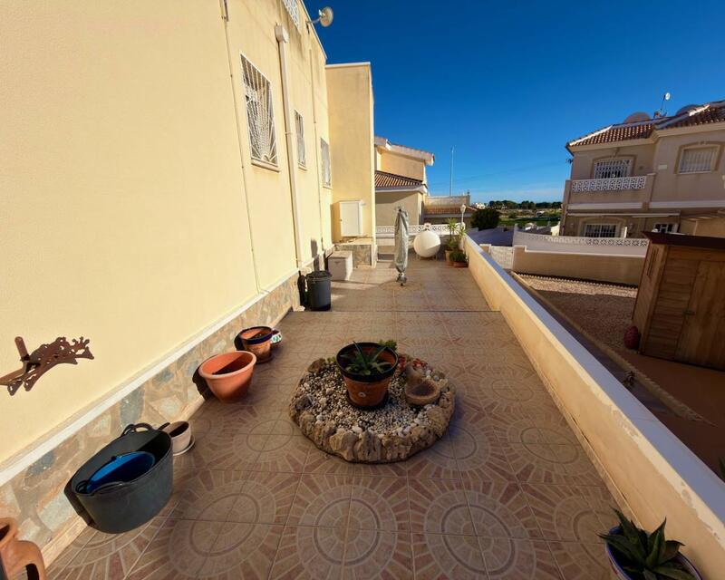 3 slaapkamer Villa Te koop 3 slaapkamer Villa Te koop