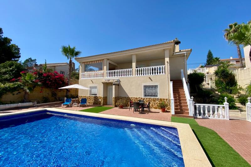 Villa til salgs i Algorfa, Alicante