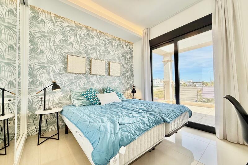 3 спальная комната городская тюрьма продается