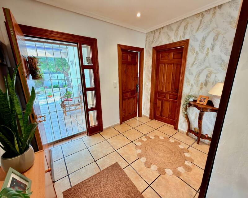 4 bedroom Country House for sale