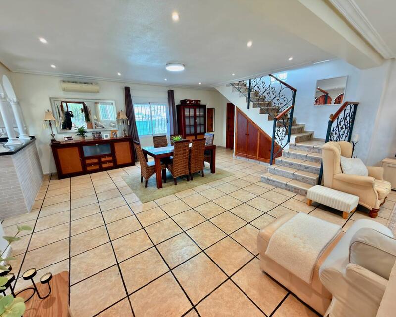 4 bedroom Country House for sale