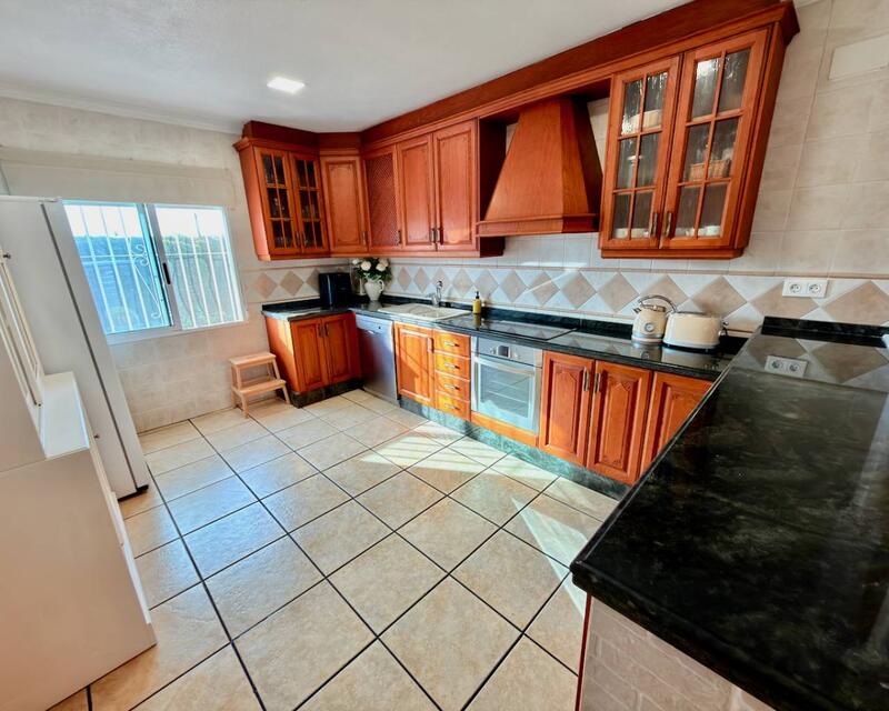 4 bedroom Country House for sale