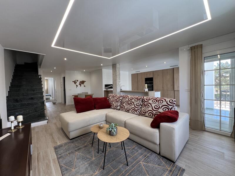 6 Cuarto Villa en venta