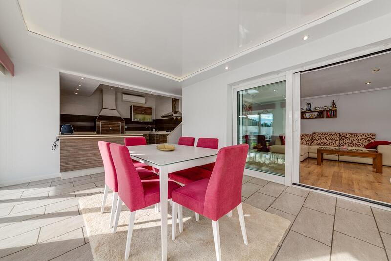 6 Cuarto Villa en venta