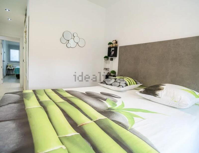 2 slaapkamer Gezinswoning Te koop 2 slaapkamer Gezinswoning Te koop