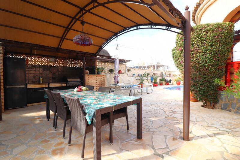 3 Cuarto Villa en venta