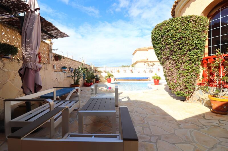 3 Cuarto Villa en venta