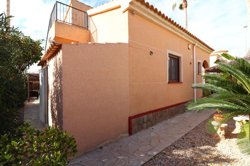 3 Cuarto Villa en venta