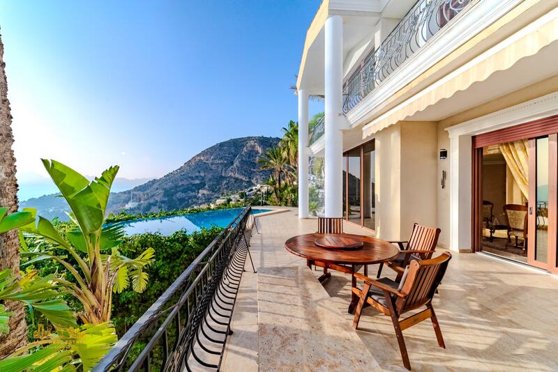 Villa til salg i Altea, Alicante