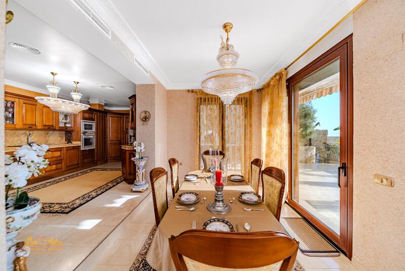 5 soveværelse Villa til salg