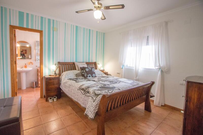 2 soveværelse Landsted til salg