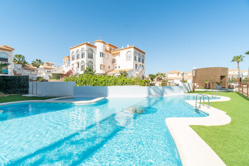 3 bedroom Apartment for sale