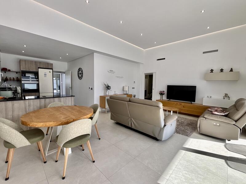 3 Schlafzimmer Villa zu verkaufen 3 Schlafzimmer Villa zu verkaufen