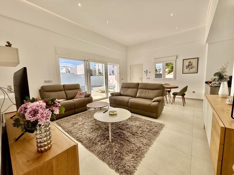 3 Schlafzimmer Villa zu verkaufen 3 Schlafzimmer Villa zu verkaufen