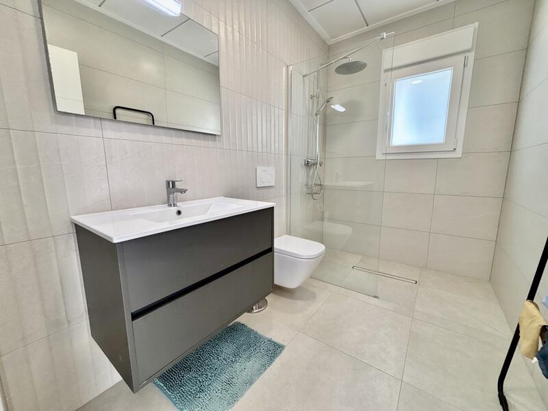 3 Schlafzimmer Villa zu verkaufen 3 Schlafzimmer Villa zu verkaufen