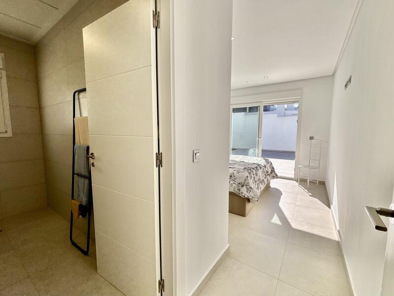 3 Schlafzimmer Villa zu verkaufen 3 Schlafzimmer Villa zu verkaufen