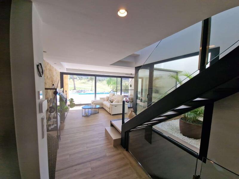 3 soveværelse Villa til salg 3 soveværelse Villa til salg