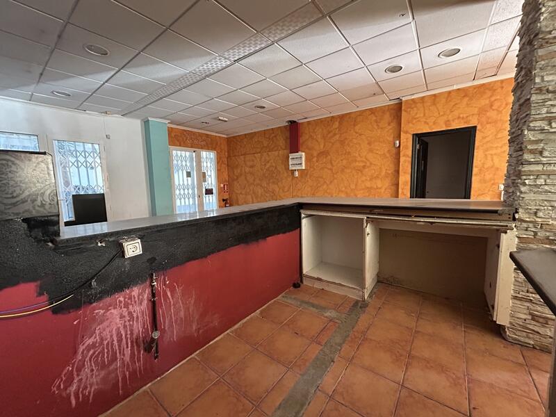 Kommersiella fastigheter till salu