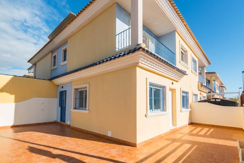 3 Schlafzimmer Stadthaus zu verkaufen 3 Schlafzimmer Stadthaus zu verkaufen