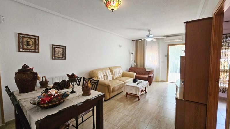 2 bedroom Townhouse for sale