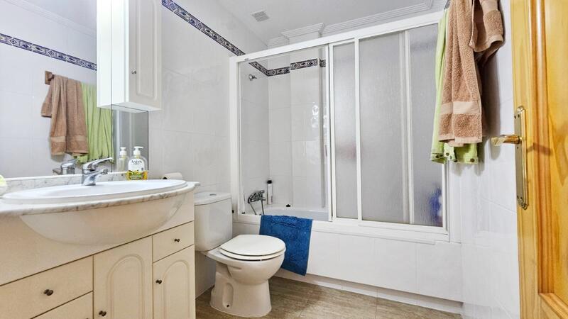 2 bedroom Townhouse for sale