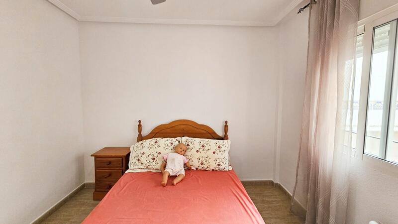 2 bedroom Townhouse for sale