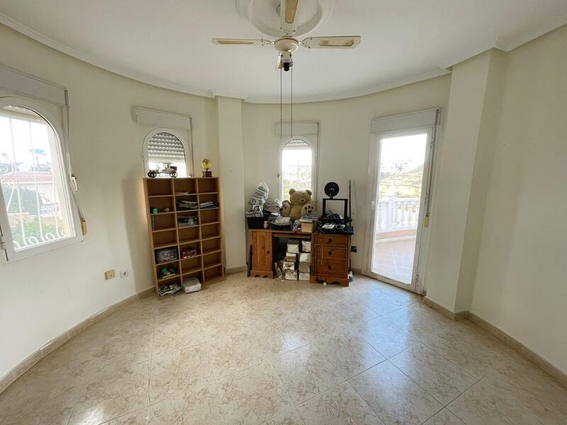 5 bedroom Villa for sale