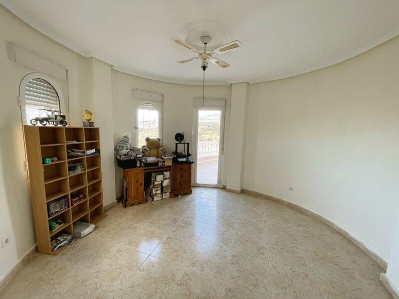 5 bedroom Villa for sale