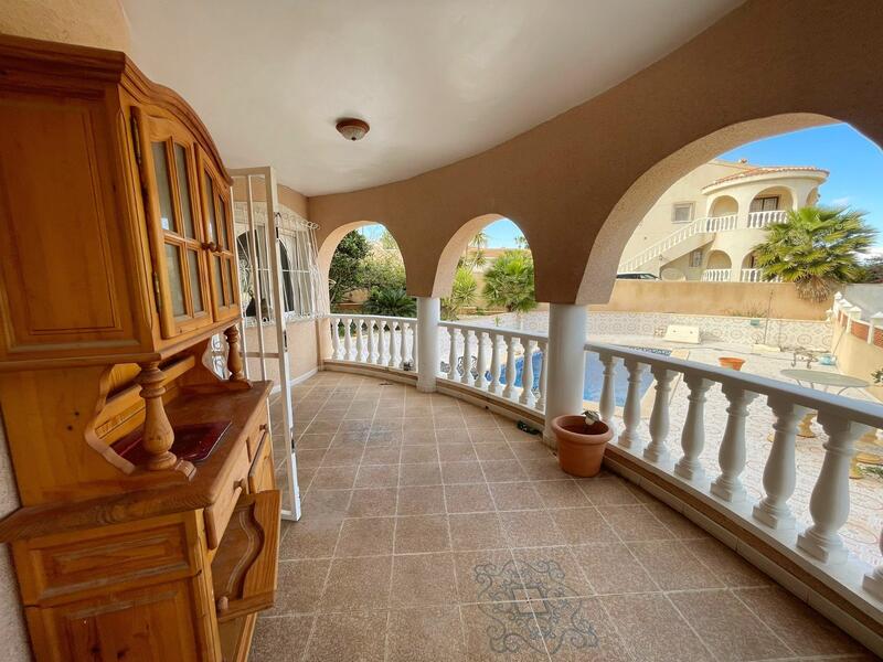 5 bedroom Villa for sale