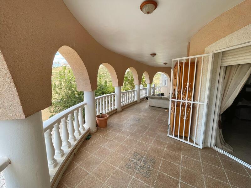 5 bedroom Villa for sale