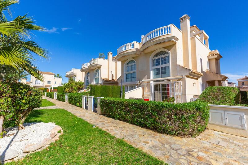 Villa à vendre dans Guardamar del Segura, Alicante