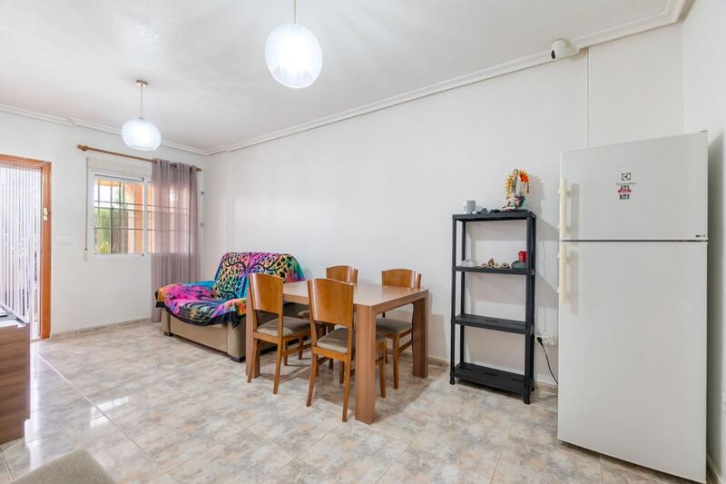 2 bedroom Townhouse for sale