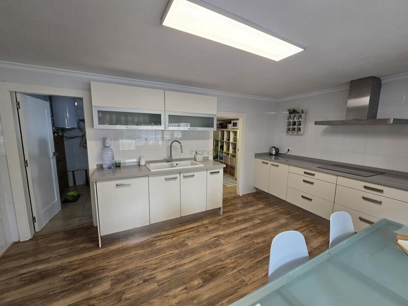 3 bedroom Country House for sale