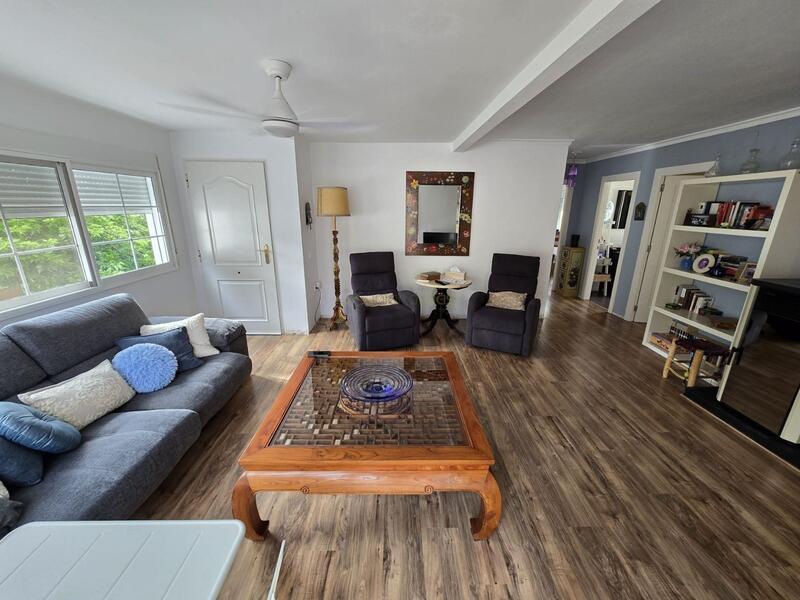 3 bedroom Country House for sale