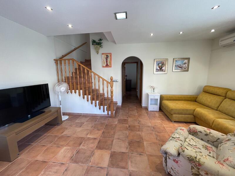 4 bedroom Townhouse for sale