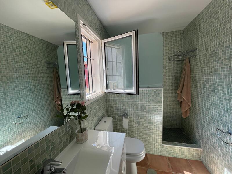 4 bedroom Townhouse for sale