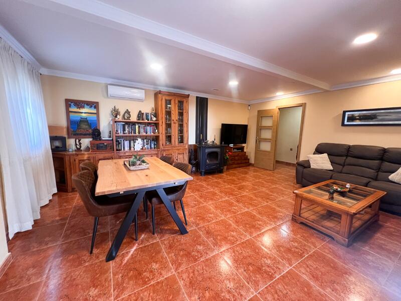 6 bedroom Country House for sale