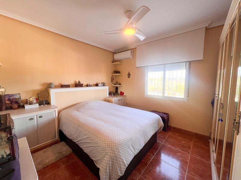 6 bedroom Country House for sale